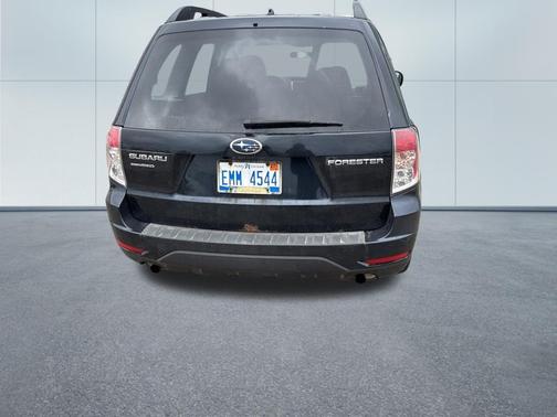 Obsidian Black Pearl 2011 Subaru Forester 2.5 X