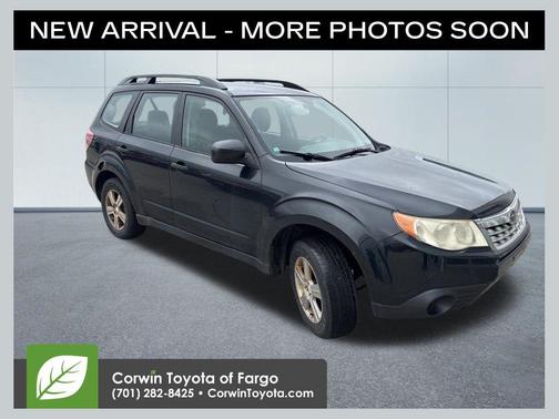 Obsidian Black Pearl 2011 Subaru Forester 2.5 X