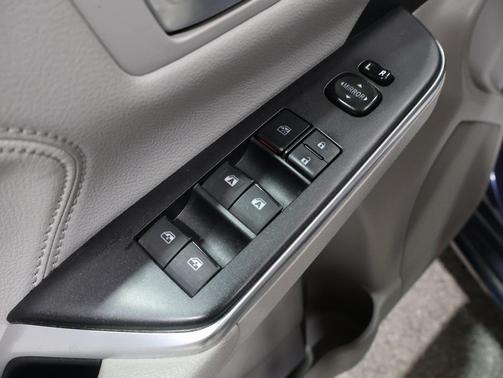 2016 Toyota Camry Hybrid XLE