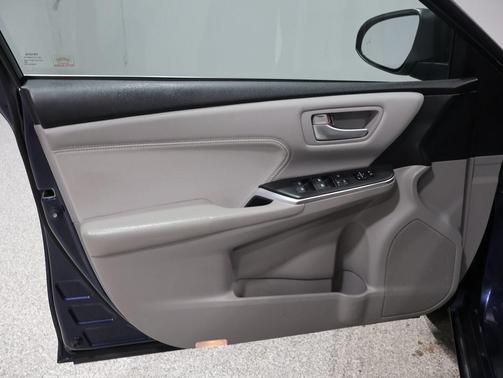 2016 Toyota Camry Hybrid XLE