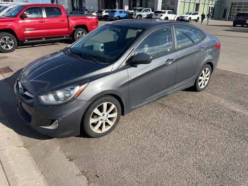 2012 Hyundai Accent GLS