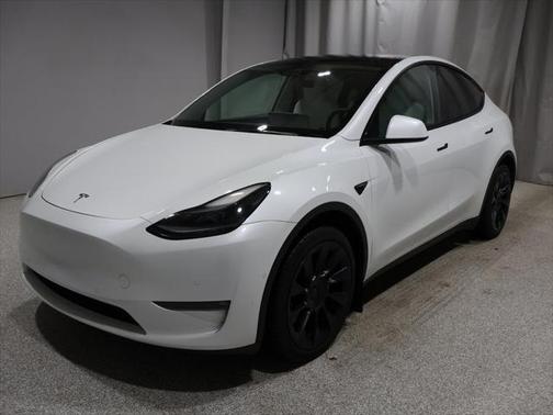 2022 Tesla Model Y Long Range Dual Motor All-Wheel Drive