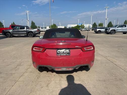 2017 FIAT 124 Spider Base