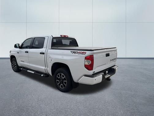 Super White 2018 Toyota Tundra SR5