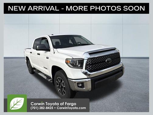 Super White 2018 Toyota Tundra SR5