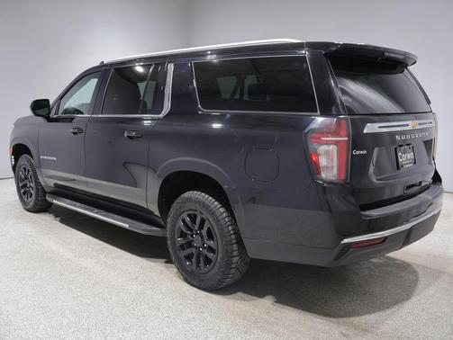 Black 2024 Chevrolet Suburban LT