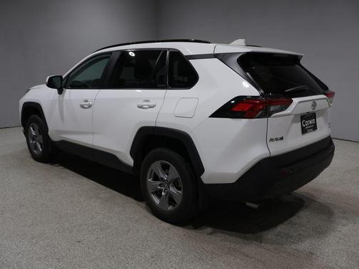 Ice Cap 2023 Toyota RAV4 XLE