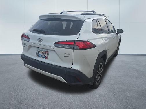 2024 Toyota Corolla Cross XLE