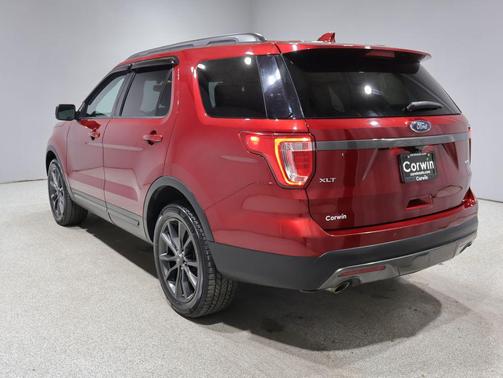 RUBY RED METALLIC TINTED CC 2017 Ford Explorer XLT