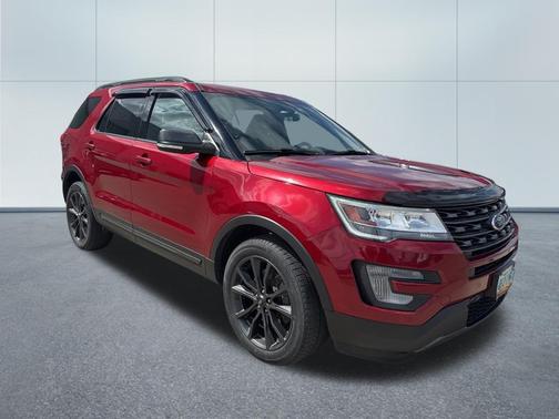 RUBY RED METALLIC TINTED CC 2017 Ford Explorer XLT
