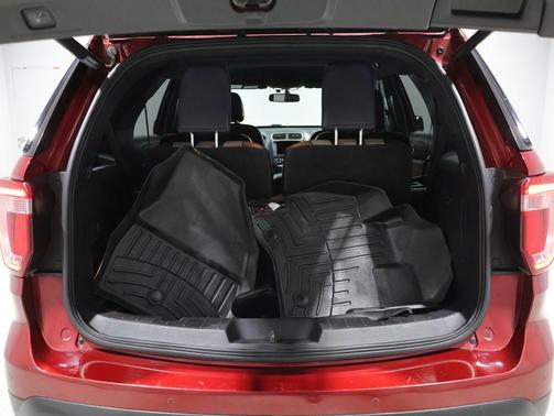 RUBY RED METALLIC TINTED CC 2017 Ford Explorer XLT