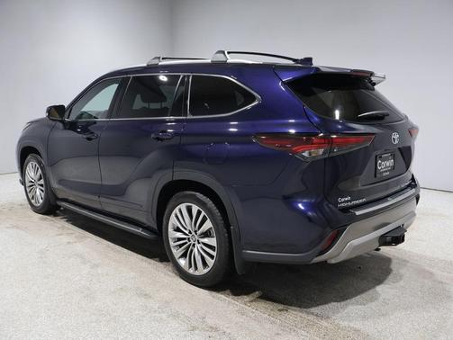 2025 Toyota Highlander Platinum