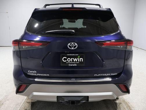 2025 Toyota Highlander Platinum