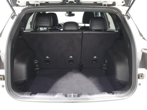 Bright White Clearcoat 2025 Jeep Compass Latitude