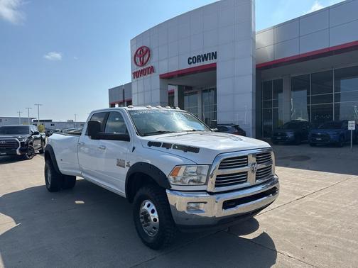 2017 RAM 3500 Big Horn Crew Cab 4x4 8' Box