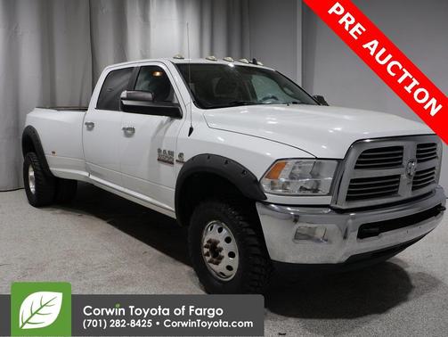2017 RAM 3500 Big Horn Crew Cab 4x4 8' Box