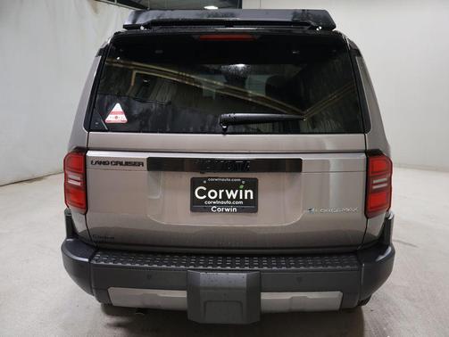 Meteor Shower 2027 Toyota Land Cruiser Base