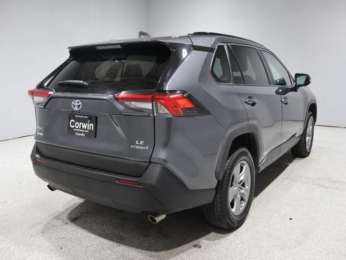 2022 Toyota RAV4 Hybrid LE