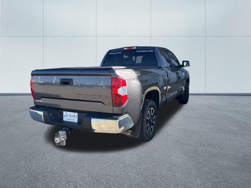 2017 Toyota Tundra SR5