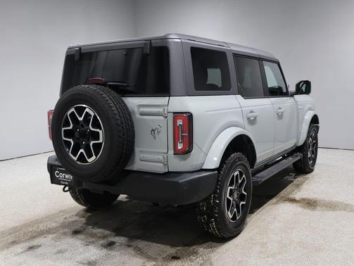 2024 Ford Bronco Outer Banks