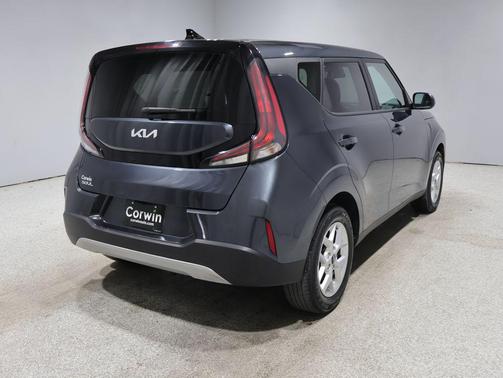 Gravity Gray 2024 Kia Soul LX