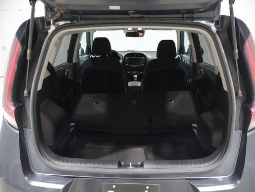 Gravity Gray 2024 Kia Soul LX