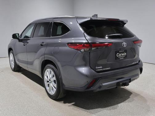 Magnetic Gray Metallic 2022 Toyota Highlander Limited