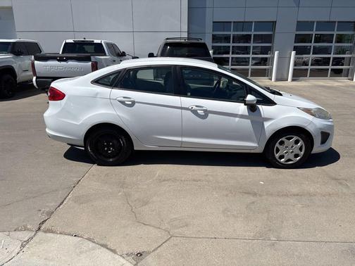 OXFORD WHITE 2012 Ford Fiesta S