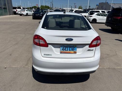 OXFORD WHITE 2012 Ford Fiesta S