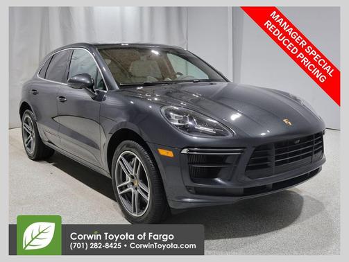Volcano Grey Metallic 2021 Porsche Macan Macan Turbo