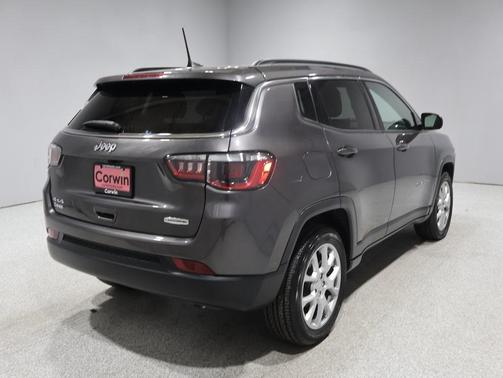 2024 Jeep Compass Latitude Lux