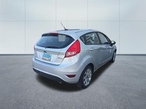 INGOT SILVER METALLIC 2012 Ford Fiesta SE