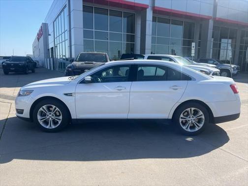 2014 Ford Taurus SEL