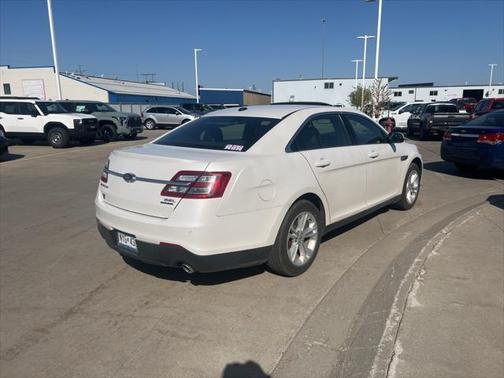 2014 Ford Taurus SEL