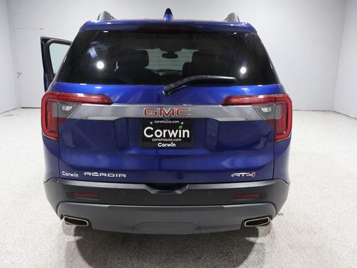 2023 GMC Acadia AWD AT4