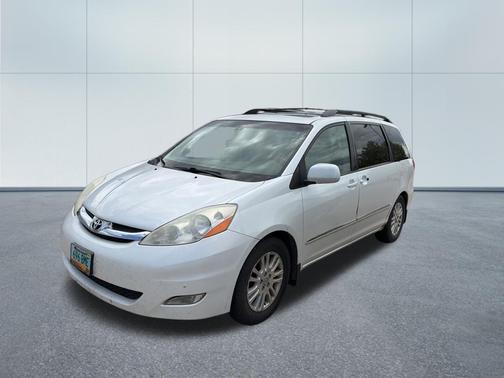 Blizzard Pearl 2010 Toyota Sienna XLE Limited