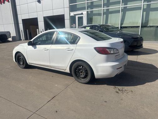 Crystal White Pearl Mica 2012 Mazda Mazda3 i Sport