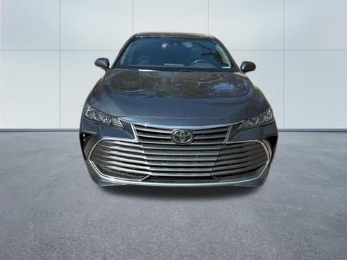 Harbor Gray Metallic 2019 Toyota Avalon XLE