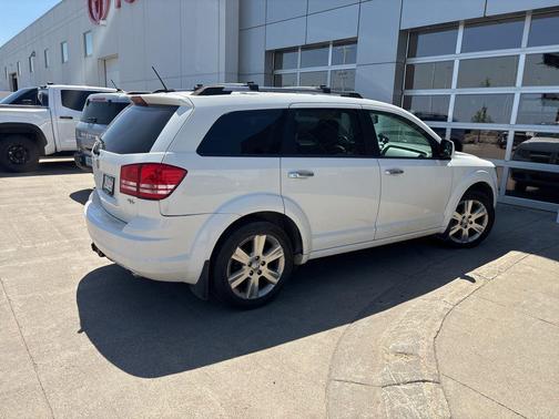 Stone White Clearcoat 2009 Dodge Journey R/T