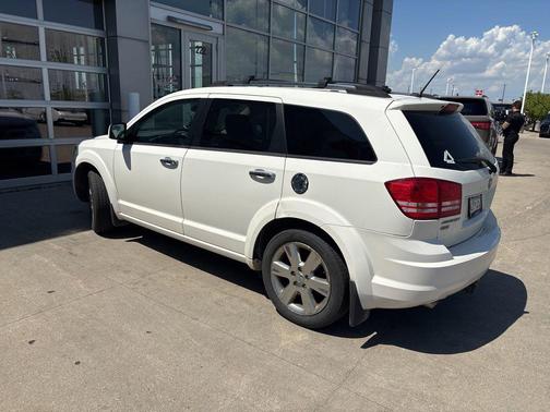 Stone White Clearcoat 2009 Dodge Journey R/T