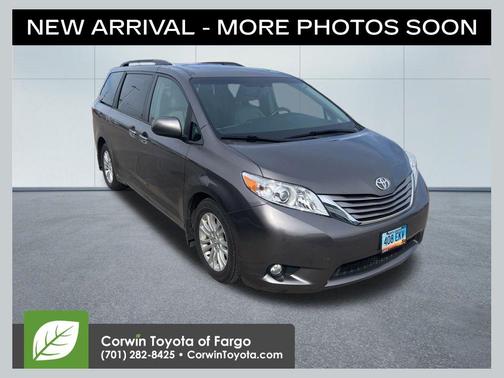 2017 Toyota Sienna XLE