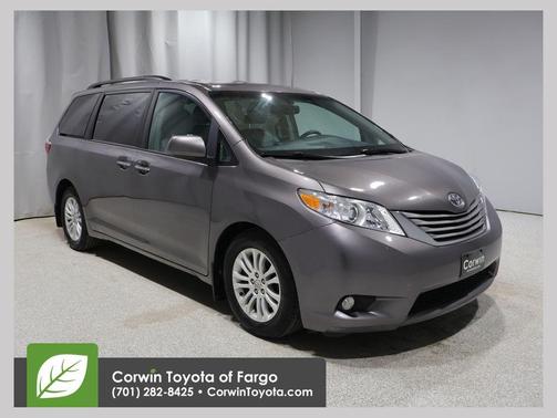 Predawn Gray Mica 2017 Toyota Sienna XLE