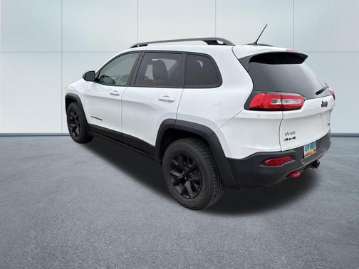 Bright White Clearcoat 2015 Jeep Cherokee Trailhawk