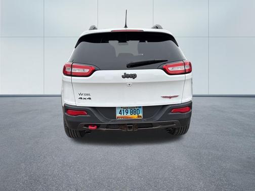 Bright White Clearcoat 2015 Jeep Cherokee Trailhawk