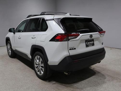 Wind Chill Pearl 2024 Toyota RAV4 XLE Premium