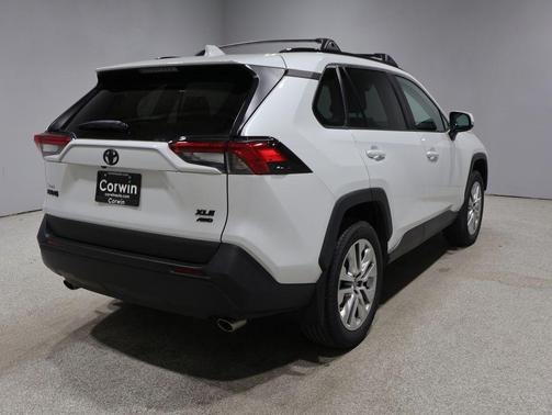 Wind Chill Pearl 2024 Toyota RAV4 XLE Premium