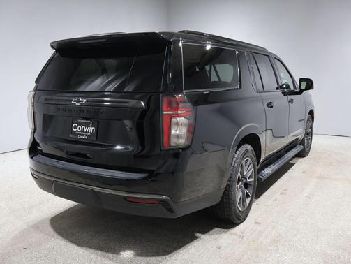 2022 Chevrolet Suburban 4WD Z71