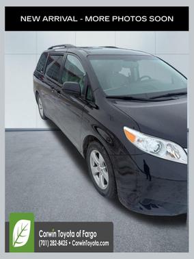 2016 Toyota Sienna LE