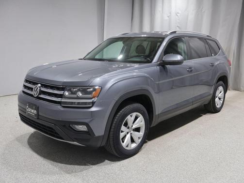 Platinum Gray Metallic 2019 Volkswagen Atlas 3.6L SE