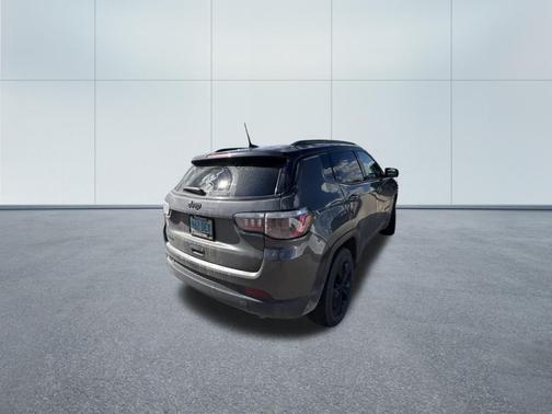 Granite Crystal Metallic Clearcoat 2019 Jeep Compass Latitude